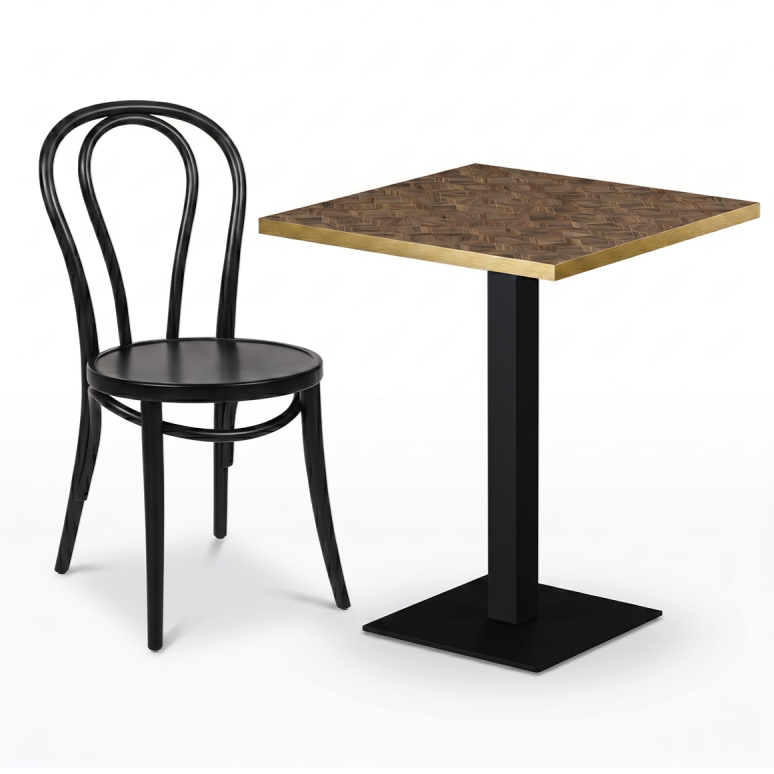 Stolik kawiarniany Alfa S 68x68 orzech Brushed Gold w aranżacji z krzesłem drewnianym giętym