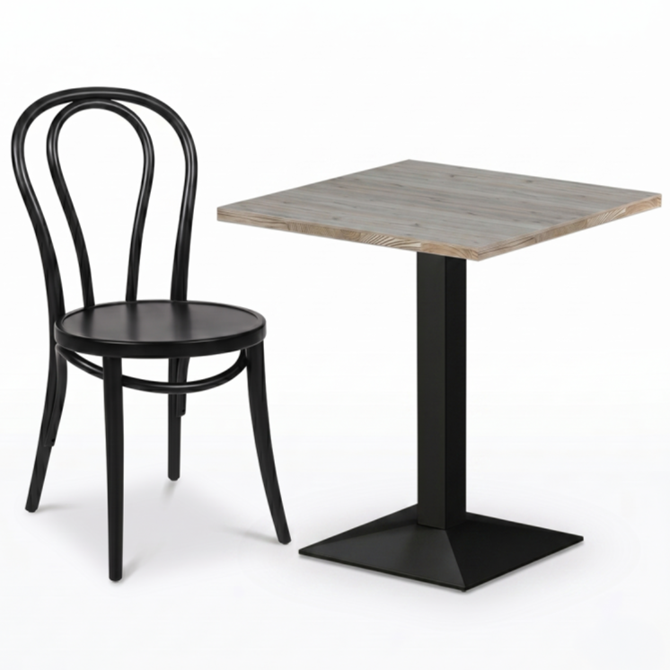 Stolik kawiarniany Giza 68x68 dąb cortona Light Wood w aranżacji z krzesłem drewnianym giętym