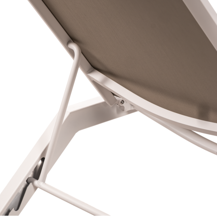 Leżak basenowy Riviera biało-beżowy - regulacja oparcia